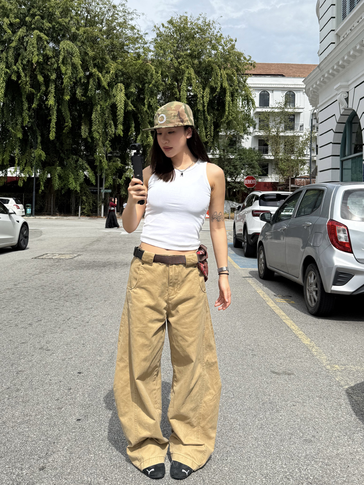 American Retro Curved Knife Pants - Loose Fit, Washed Spliced Design, Casual Long Pants for Men and Women, Y2K Style American Retro Curved Knife Pants - Loose Fit, Washed Spliced Design, Casual Long Pants for Men and Women, Y2K Style