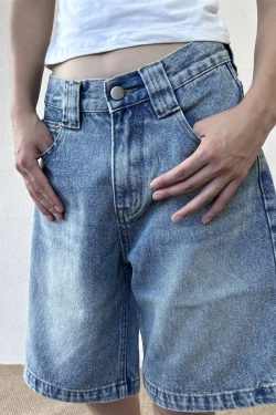 American Retro Denim Shorts for Women - Loose Casual Fried Snowflake Design, Spring 2025 Heavy Industry Style, Five-Point Length