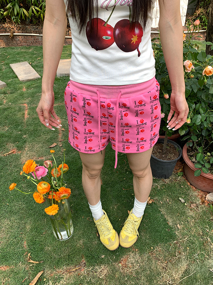 American Retro Dog Paw Print Low-Waist Three-Point Shorts for Summer – Unisex Loose Fit Casual Elastic Waist Pants American Retro Dog Paw Print Low-Waist Three-Point Shorts for Summer – Unisex Loose Fit Casual Elastic Waist Pants