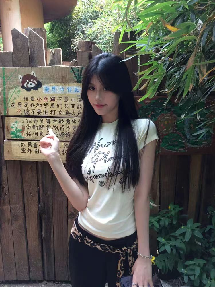 American Retro Dot Letter White Short Sleeve Cropped T-Shirt for Women, Slim Fit Waist-Cinching Summer Top, Flattering Y2K Style American Retro Dot Letter White Short Sleeve Cropped T-Shirt for Women, Slim Fit Waist-Cinching Summer Top, Flattering Y2K Style