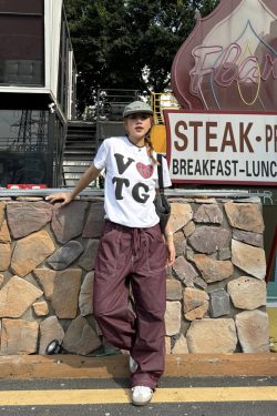 American Retro Fitted Short-Sleeve T-Shirt for Women, Street Style Round Neck, Trendy Summer Top, Vintage 90s Fashion