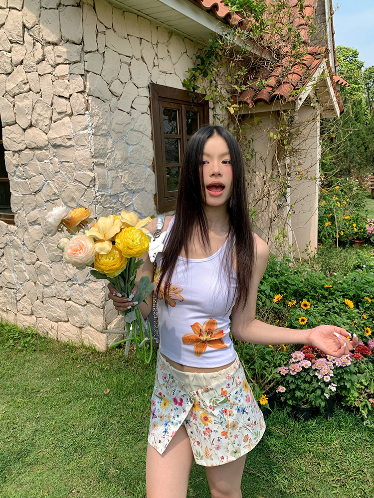 American Retro Floral Slim-Fit Mini Skirt for Women – Elegant Body-Hugging Pencil Skirt in Sexy Style American Retro Floral Slim-Fit Mini Skirt for Women – Elegant Body-Hugging Pencil Skirt in Sexy Style