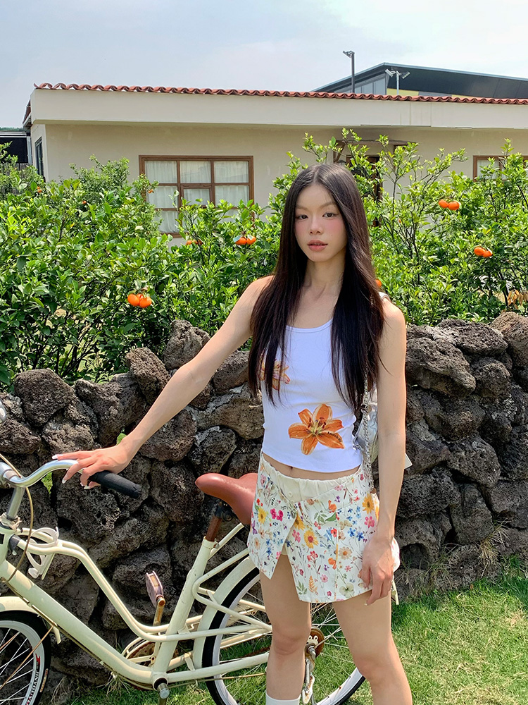 American Retro Floral Slim-Fit Mini Skirt for Women – Elegant Body-Hugging Pencil Skirt in Sexy Style American Retro Floral Slim-Fit Mini Skirt for Women – Elegant Body-Hugging Pencil Skirt in Sexy Style