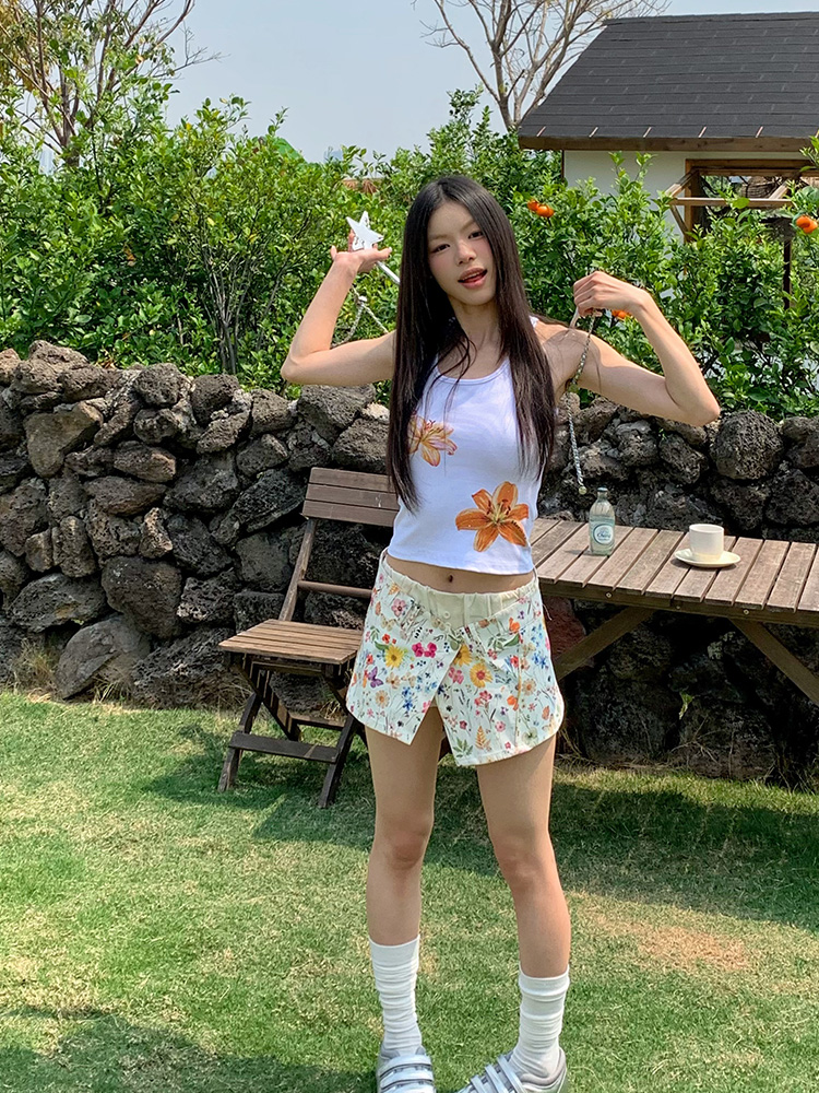 American Retro Floral Slim-Fit Mini Skirt for Women – Elegant Body-Hugging Pencil Skirt in Sexy Style American Retro Floral Slim-Fit Mini Skirt for Women – Elegant Body-Hugging Pencil Skirt in Sexy Style