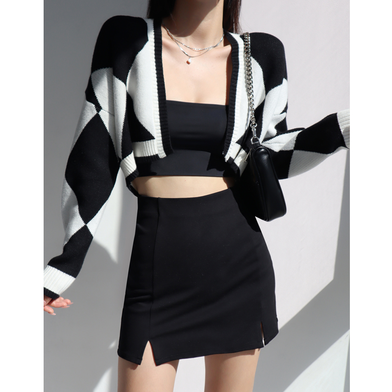 American Retro Girl Diamond Knit Cardigan - Short Loose Slimming V-Neck Long Sleeve Sweater Shawl Coat for Y2K Style American Retro Girl Diamond Knit Cardigan - Short Loose Slimming V-Neck Long Sleeve Sweater Shawl Coat for Y2K Style