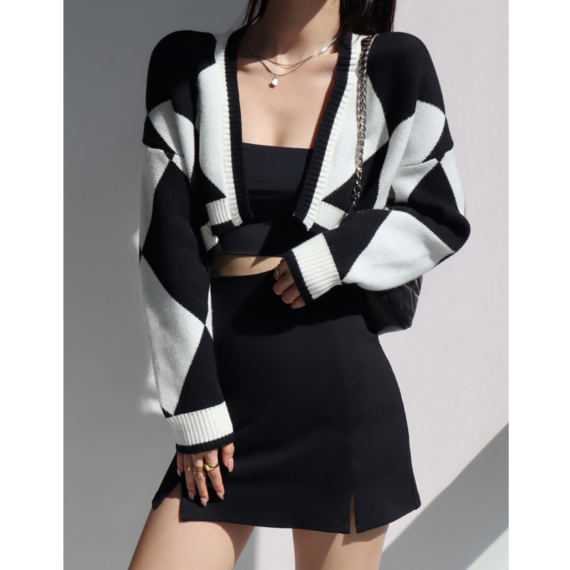 American Retro Girl Diamond Knit Cardigan - Short Loose Slimming V-Neck Long Sleeve Sweater Shawl Coat for Y2K Style American Retro Girl Diamond Knit Cardigan - Short Loose Slimming V-Neck Long Sleeve Sweater Shawl Coat for Y2K Style