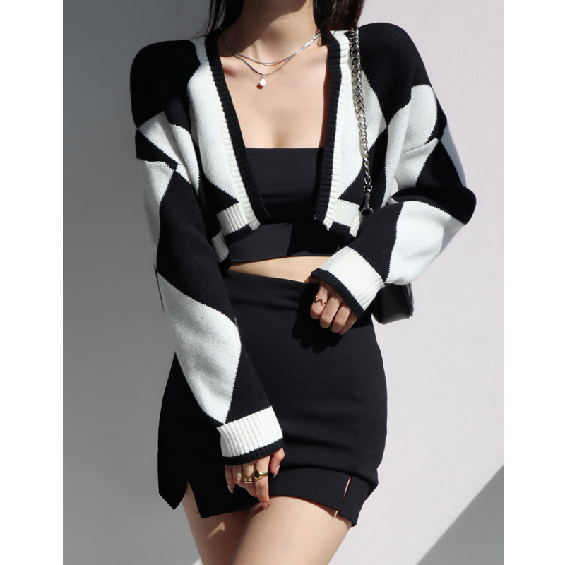 American Retro Girl Diamond Knit Cardigan - Short Loose Slimming V-Neck Long Sleeve Sweater Shawl Coat for Y2K Style American Retro Girl Diamond Knit Cardigan - Short Loose Slimming V-Neck Long Sleeve Sweater Shawl Coat for Y2K Style