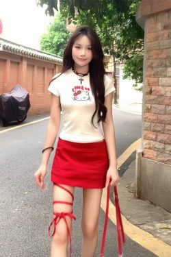 American Retro Hello Kitty White Short Sleeve T-Shirt for Women - Sweet and Spicy Summer Waist-Cinching Slimming Top