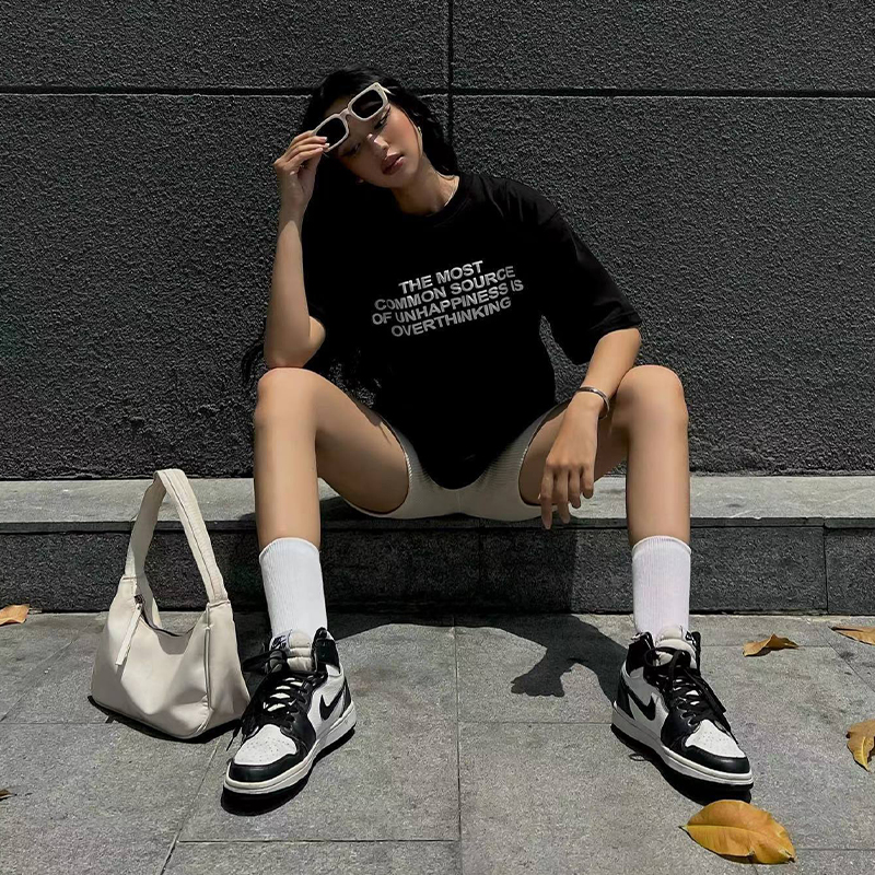 American Retro Letter Print Black Oversized Short Sleeve T-Shirt for Women, Trendy Y2K Style, Spicy Cutout Design American Retro Letter Print Black Oversized Short Sleeve T-Shirt for Women, Trendy Y2K Style, Spicy Cutout Design