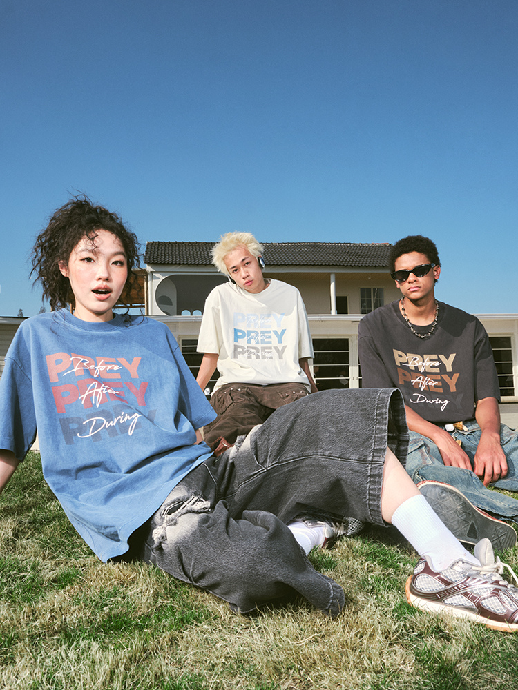 American Retro Letter Print Heavyweight Loose Short Sleeve T-Shirt for Men and Women - Trendy Summer Style 2025 American Retro Letter Print Heavyweight Loose Short Sleeve T-Shirt for Men and Women - Trendy Summer Style 2025