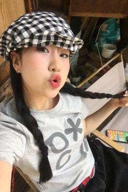 American Retro Letter Print Round Neck Short Sleeve T-Shirt for Women - Summer Slim Fit Waist-Cinching Trendy Top