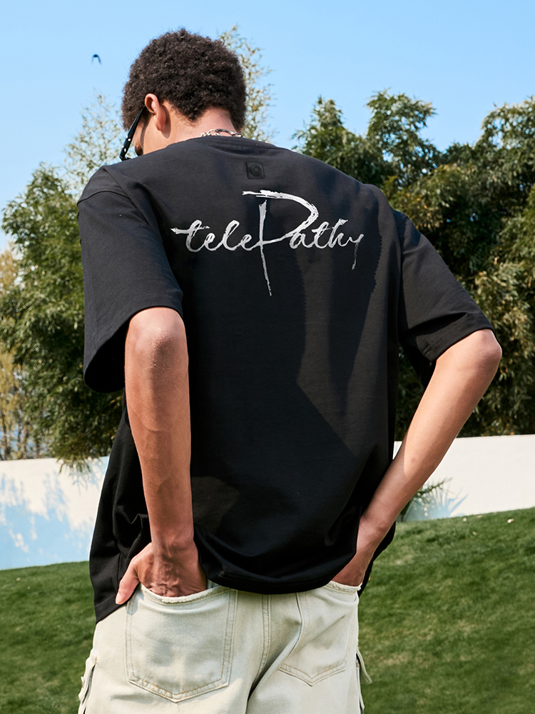 American Retro Letter Print Short-Sleeve T-Shirt for Men and Women, Loose Fit Hip-Hop Style, Summer 2025 Fashion American Retro Letter Print Short-Sleeve T-Shirt for Men and Women, Loose Fit Hip-Hop Style, Summer 2025 Fashion