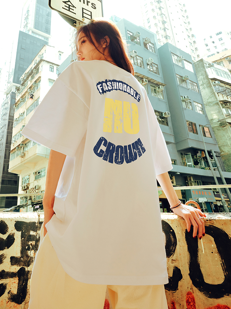 American Retro Letter Short-Sleeve T-Shirt for Men and Women - Casual Sports Tee, Trendy Summer Style 2025 American Retro Letter Short-Sleeve T-Shirt for Men and Women - Casual Sports Tee, Trendy Summer Style 2025