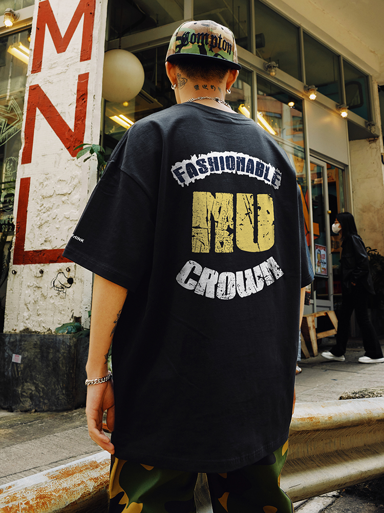 American Retro Letter Short-Sleeve T-Shirt for Men and Women - Casual Sports Tee, Trendy Summer Style 2025 American Retro Letter Short-Sleeve T-Shirt for Men and Women - Casual Sports Tee, Trendy Summer Style 2025