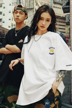 American Retro Letter Short-Sleeve T-Shirt for Men and Women - Casual Sports Tee, Trendy Summer Style 2025