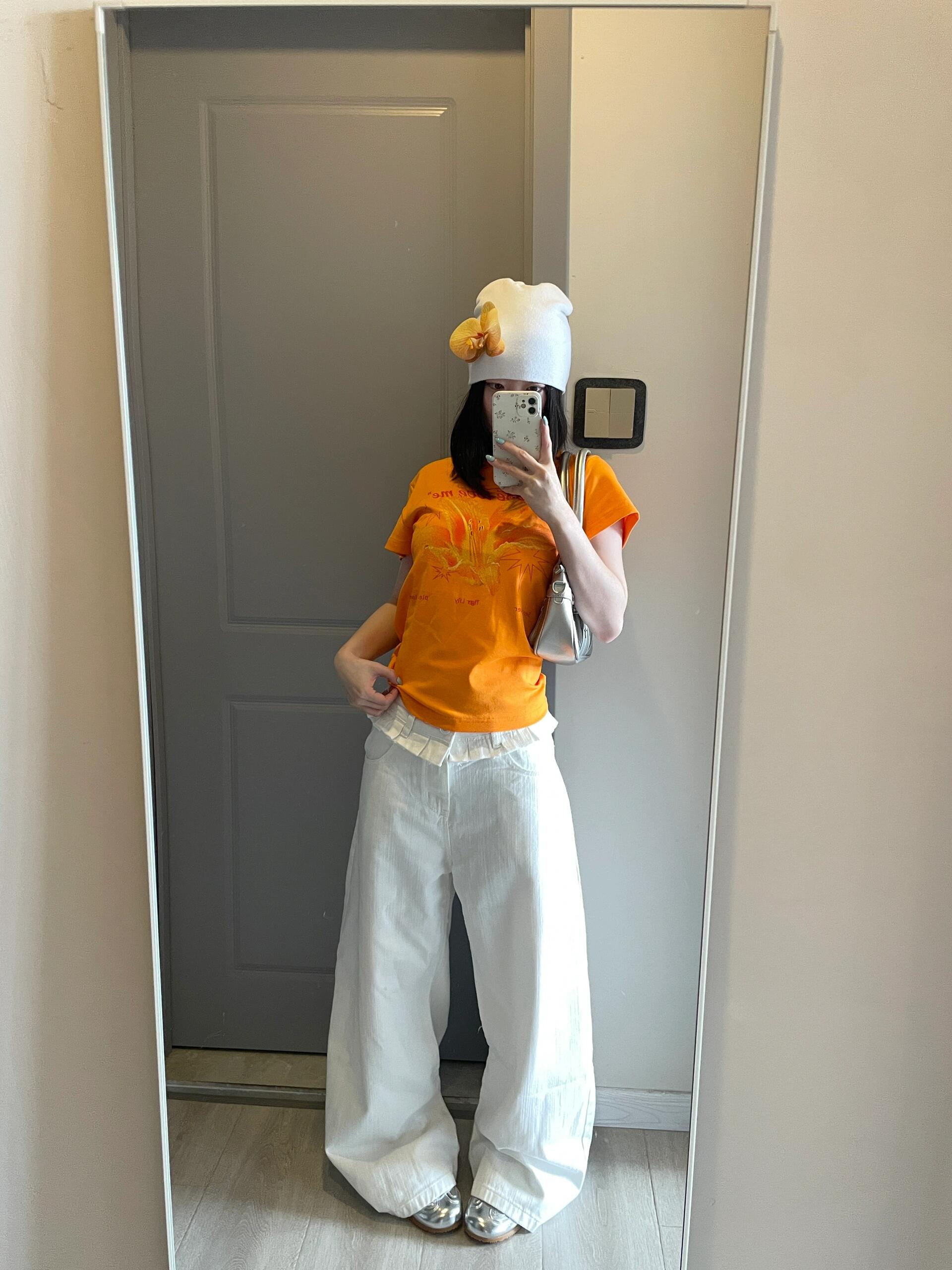 American Retro Lily Print Slim Short-Sleeve T-Shirt for Women - Summer Waist-Cinching Versatile Slimming Top American Retro Lily Print Slim Short-Sleeve T-Shirt for Women - Summer Waist-Cinching Versatile Slimming Top