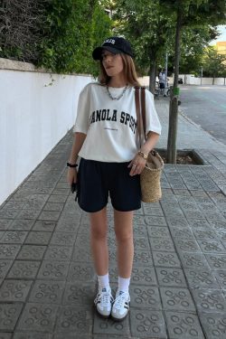 American Retro Minimalist Oversized Short Sleeve T-Shirt for Women - High-End Round Neck Summer Trendy Hot Girl Top