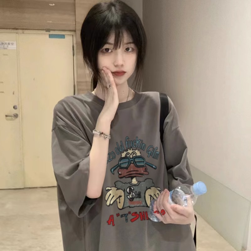 American Retro Oversized Cotton Duck Short-Sleeve T-Shirt for Men and Women, Plus Size, Loose Fit, Trendy Couple's Outfit American Retro Oversized Cotton Duck Short-Sleeve T-Shirt for Men and Women, Plus Size, Loose Fit, Trendy Couple's Outfit