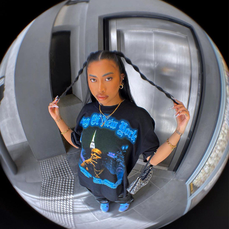 American Retro Oversized Short-Sleeve T-Shirt for Women - Vintage Summer Style, European & American Design, 90s Inspired Top American Retro Oversized Short-Sleeve T-Shirt for Women - Vintage Summer Style, European & American Design, 90s Inspired Top