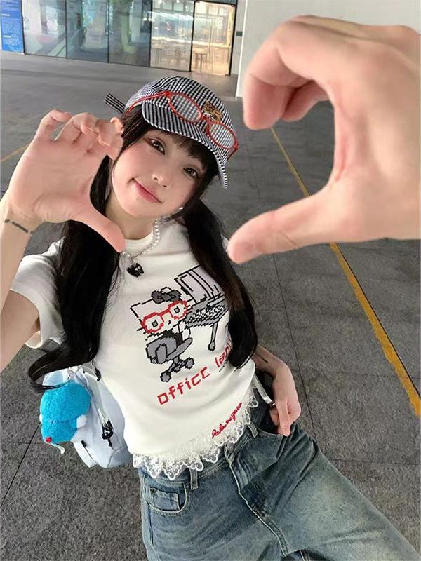 American Retro Parody Hello Kitty Shoulder-Baring Short Sleeve Women's Top - Slim Fit Stylish Summer Shirt 2025 American Retro Parody Hello Kitty Shoulder-Baring Short Sleeve Women's Top - Slim Fit Stylish Summer Shirt 2025