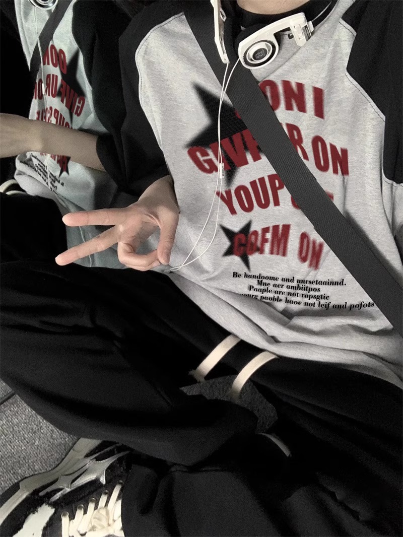 American Retro Patchwork Raglan Short Sleeve T-Shirt for Men and Women, Plus Size, Loose Fit, Trendy Hong Kong Style Couple Top American Retro Patchwork Raglan Short Sleeve T-Shirt for Men and Women, Plus Size, Loose Fit, Trendy Hong Kong Style Couple Top