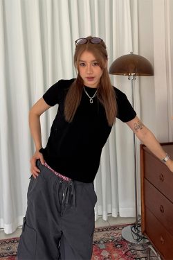 American Retro Short Sleeve T-Shirt for Women – Pure Color Round Neck Summer Top, Trendy Versatile Style, 90s Inspired Fashion