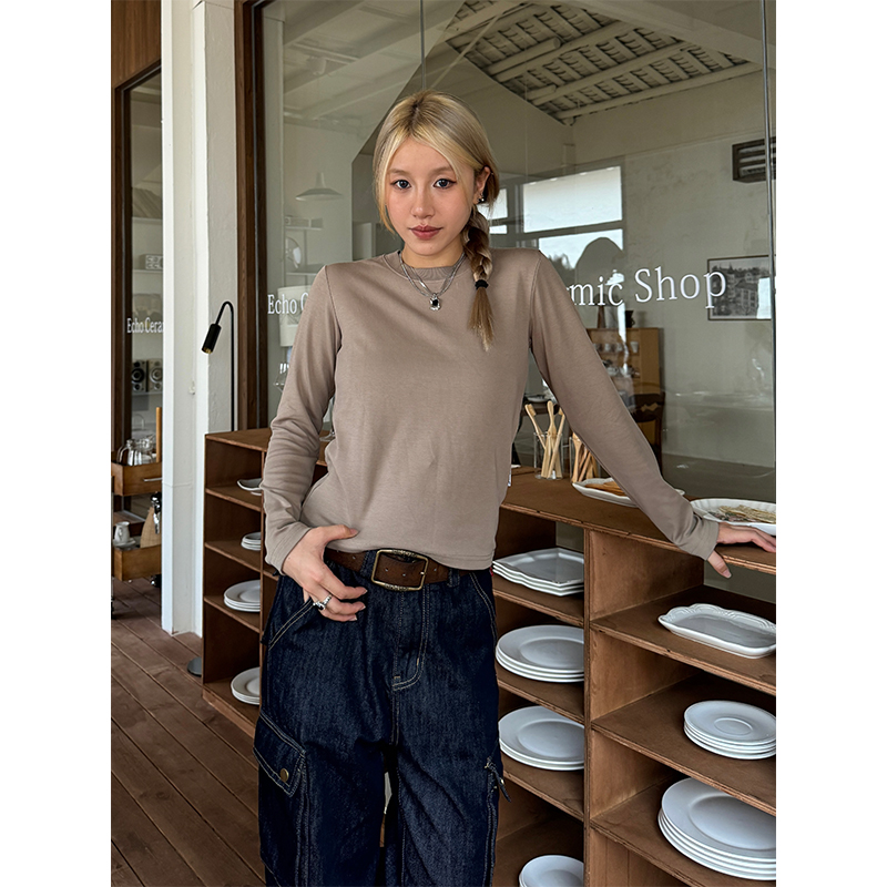 American Retro Short Sleeve T-Shirt for Women – Pure Color Round Neck Summer Top, Trendy Versatile Style, 90s Inspired Fashion American Retro Short Sleeve T-Shirt for Women – Pure Color Round Neck Summer Top, Trendy Versatile Style, 90s Inspired Fashion