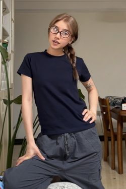 American Retro Short Sleeve T-Shirt for Women – Pure Color Round Neck Summer Top, Trendy Versatile Style, 90s Inspired Fashion