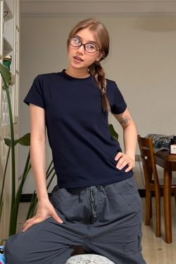 American Retro Short Sleeve T-Shirt for Women – Pure Color Round Neck Summer Top, Trendy Versatile Style, 90s Inspired Fashion