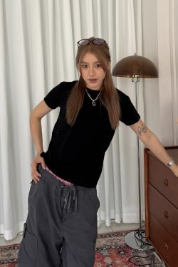 American Retro Short Sleeve T-Shirt for Women – Pure Color Round Neck Summer Top, Trendy Versatile Style, 90s Inspired Fashion