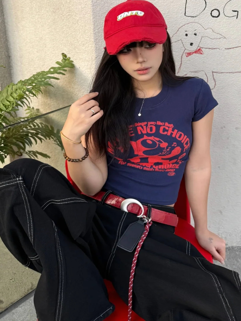 American Retro Slim-Fit Round Neck Cartoon Print T-Shirt for Women - Flattering Short Sleeve Summer 2025 Style American Retro Slim-Fit Round Neck Cartoon Print T-Shirt for Women - Flattering Short Sleeve Summer 2025 Style