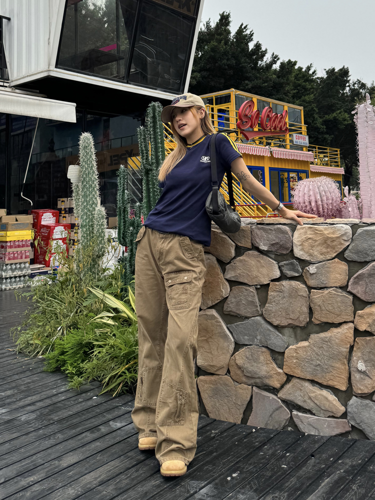 American Retro Straight-Leg Micro-Flare Work Pants for Men and Women, Multi-Pocket Street Style Spliced Long Pants American Retro Straight-Leg Micro-Flare Work Pants for Men and Women, Multi-Pocket Street Style Spliced Long Pants