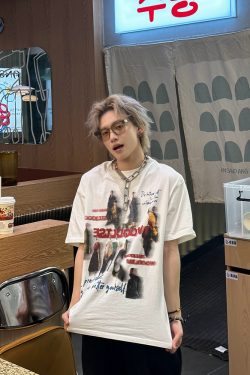 American Retro Streetwear Illusion Portrait Print Short Sleeve T-Shirt for Couples - Loose Fit, 90s Inspired Style