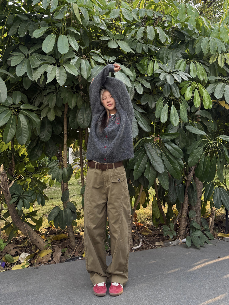 American Retro Tapered Cargo Pants for Men and Women - Loose Fit, Versatile Casual Style, Draped Long Design American Retro Tapered Cargo Pants for Men and Women - Loose Fit, Versatile Casual Style, Draped Long Design