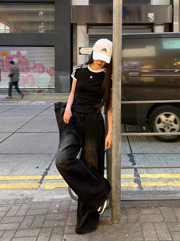 American Retro Three-Stripe Shoulder Short Sleeve T-Shirt for Women - Summer Slim Fit Sexy Top, Y2K Style American Retro Three-Stripe Shoulder Short Sleeve T-Shirt for Women - Summer Slim Fit Sexy Top, Y2K Style