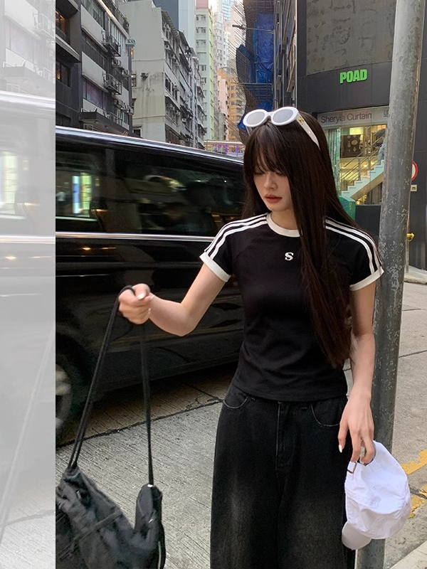 American Retro Three-Stripe Shoulder Short Sleeve T-Shirt for Women - Summer Slim Fit Sexy Top, Y2K Style American Retro Three-Stripe Shoulder Short Sleeve T-Shirt for Women - Summer Slim Fit Sexy Top, Y2K Style