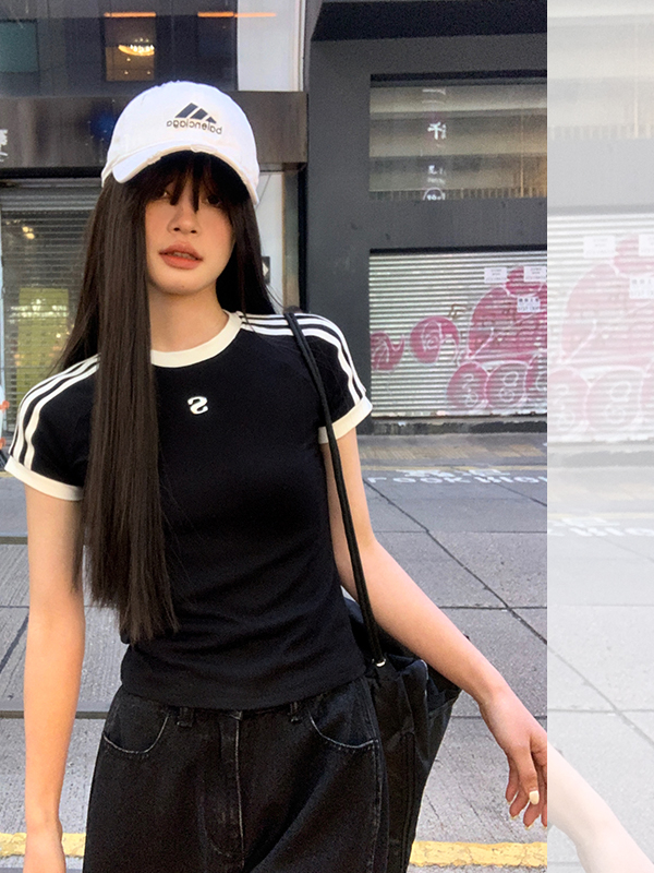 American Retro Three-Stripe Shoulder Short Sleeve T-Shirt for Women - Summer Slim Fit Sexy Top, Y2K Style American Retro Three-Stripe Shoulder Short Sleeve T-Shirt for Women - Summer Slim Fit Sexy Top, Y2K Style