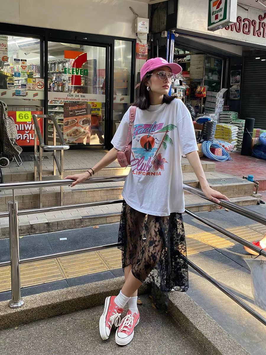 American Retro Vintage Sunrise Scenery White Short Sleeve T-Shirt for Women - Oversized Trendy Casual Top, Y2K Style American Retro Vintage Sunrise Scenery White Short Sleeve T-Shirt for Women - Oversized Trendy Casual Top, Y2K Style