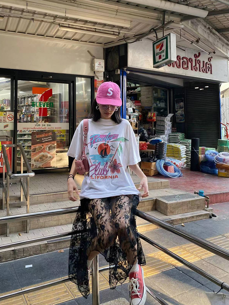 American Retro Vintage Sunrise Scenery White Short Sleeve T-Shirt for Women - Oversized Trendy Casual Top, Y2K Style American Retro Vintage Sunrise Scenery White Short Sleeve T-Shirt for Women - Oversized Trendy Casual Top, Y2K Style