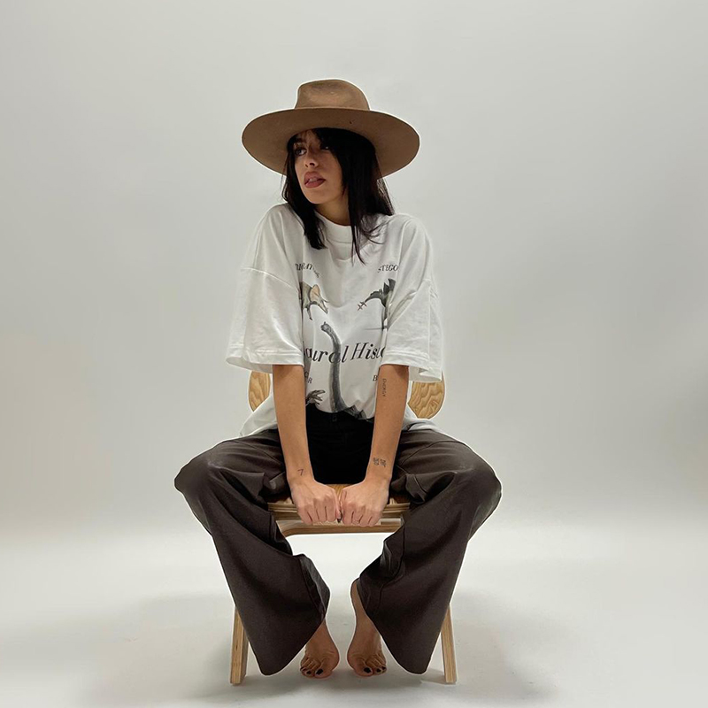 American Retro Vintage White Short Sleeve T-Shirt for Women, Niche Loose Fit Half Sleeve Top, Trendy 90s Style American Retro Vintage White Short Sleeve T-Shirt for Women, Niche Loose Fit Half Sleeve Top, Trendy 90s Style