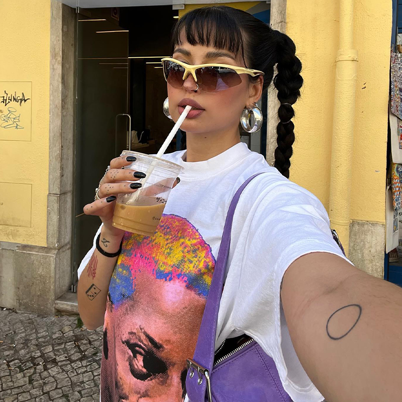 American Retro White Oversized Short Sleeve T-Shirt for Women - Summer Hip-Hop Style, European and American Trend American Retro White Oversized Short Sleeve T-Shirt for Women - Summer Hip-Hop Style, European and American Trend