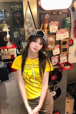 American Retro Yellow Letter Print Cropped Short-Sleeve T-Shirt for Women, Summer Slim Fit, Spicy Girl Style