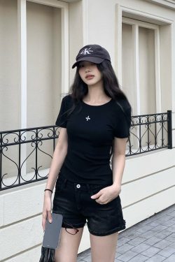 American Style Hot Girl Cross Embroidery Short Sleeve T-Shirt for Women - Slim Fit Summer Essential