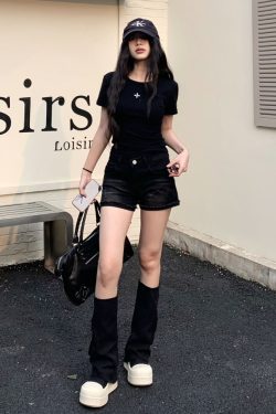 American Style Hot Girl Cross Embroidery Short Sleeve T-Shirt for Women - Slim Fit Summer Essential