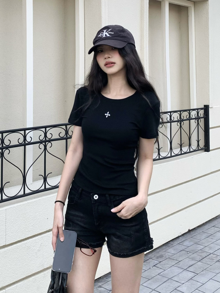 American Style Hot Girl Cross Embroidery Short Sleeve T-Shirt for Women - Slim Fit Summer Essential American Style Hot Girl Cross Embroidery Short Sleeve T-Shirt for Women - Slim Fit Summer Essential