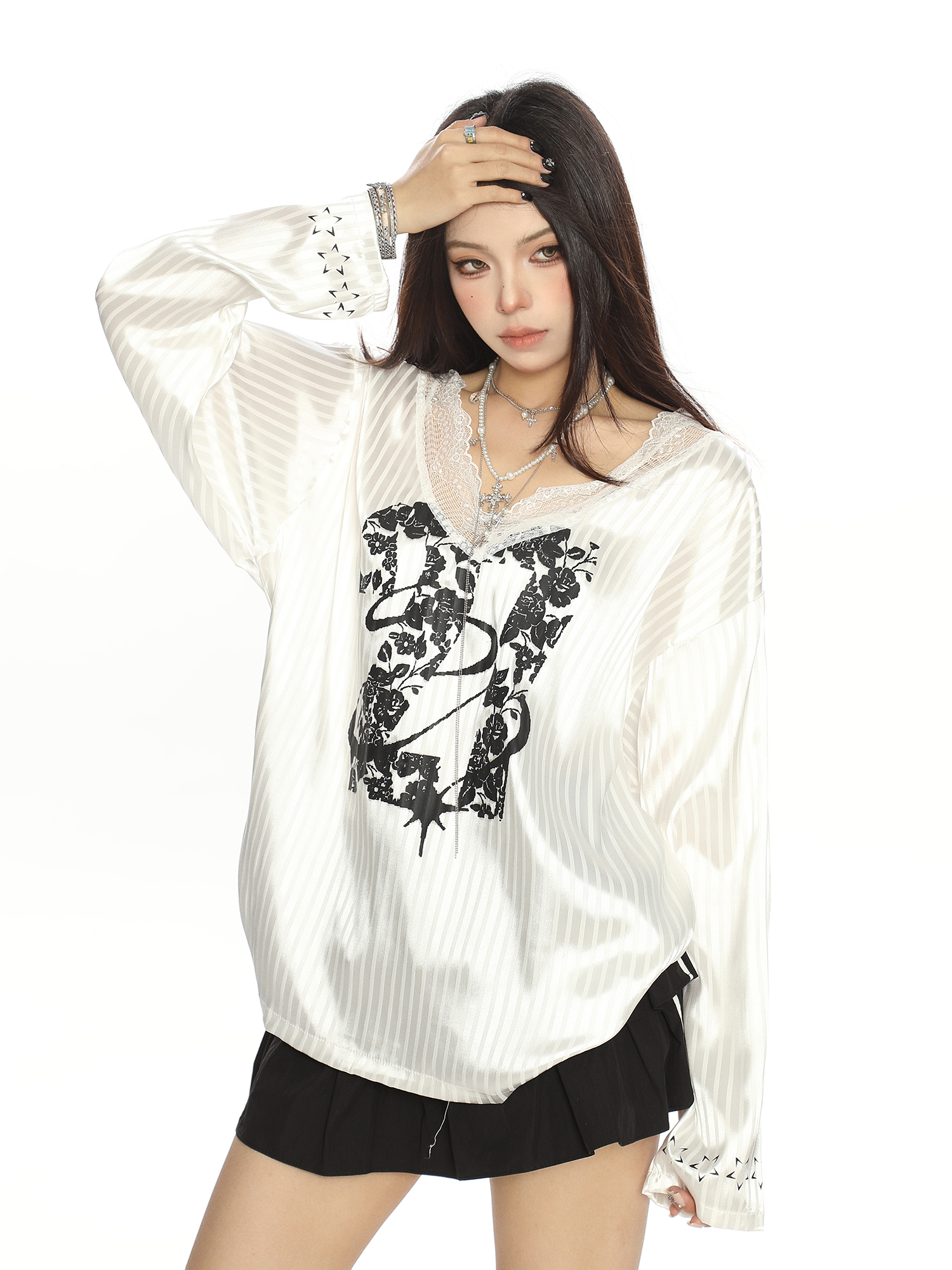 American-Style Lace Spliced V-Neck Long Sleeve T-Shirt for Women - Summer Loose Satin Top with Sun Protection Cover-Up American-Style Lace Spliced V-Neck Long Sleeve T-Shirt for Women - Summer Loose Satin Top with Sun Protection Cover-Up