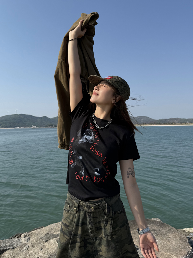 American-style Sausage Dog Print Short Sleeve T-shirt for Women, Casual Summer Slim Fit Top, Slightly Loose, Y2K Style American-style Sausage Dog Print Short Sleeve T-shirt for Women, Casual Summer Slim Fit Top, Slightly Loose, Y2K Style