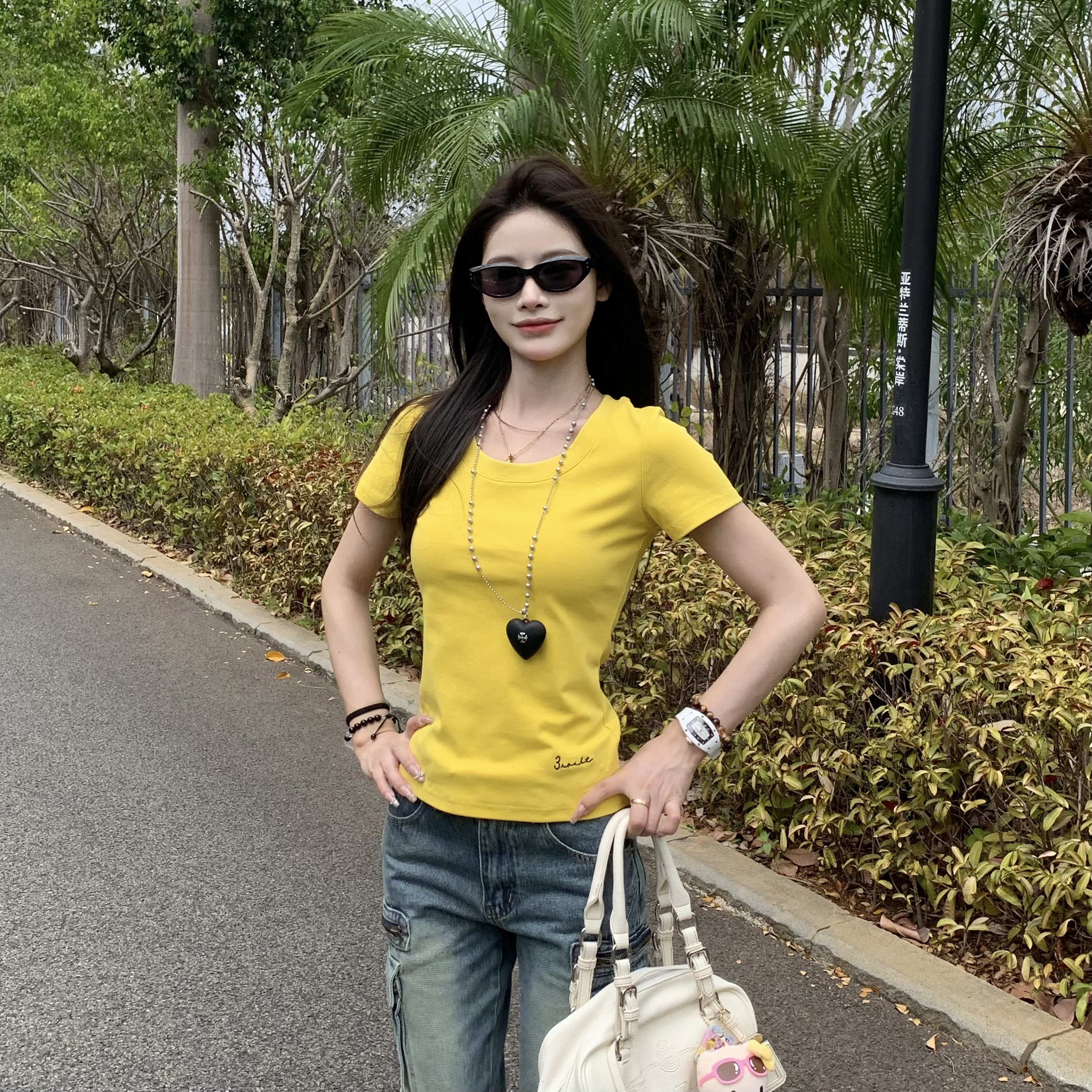 American Style Short Sleeve T-Shirt for Women - Pure Desire Slim Fit Round Neck Top - Versatile Spring Summer 2025 Fashion American Style Short Sleeve T-Shirt for Women - Pure Desire Slim Fit Round Neck Top - Versatile Spring Summer 2025 Fashion