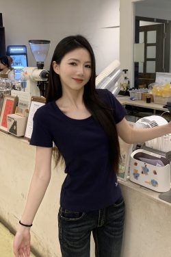 American Style Short Sleeve T-Shirt for Women - Pure Desire Slim Fit Round Neck Top - Versatile Spring Summer 2025 Fashion