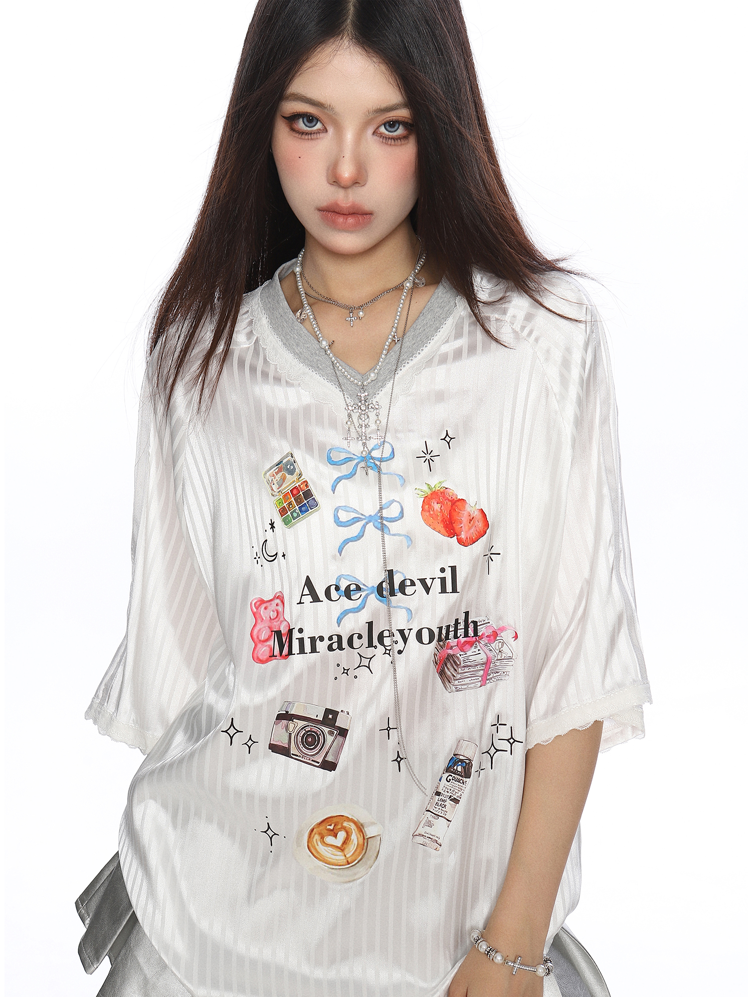 American V-Neck Lace-Trim Short Sleeve T-Shirt for Women - Summer Jersey Blokette Sports Top in Casual 90s Style American V-Neck Lace-Trim Short Sleeve T-Shirt for Women - Summer Jersey Blokette Sports Top in Casual 90s Style